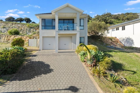 Ticky's Dream - 18 Turnberry Drive - Broome Tourism 1