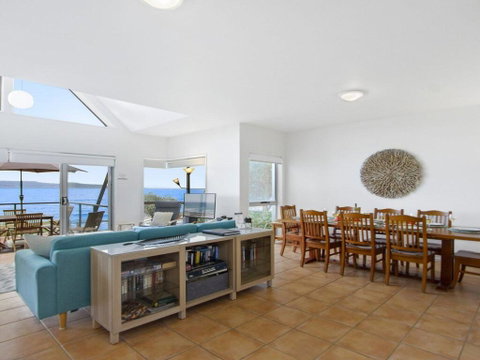 Tilbury Breeze - Ocean Views, Comfort And Style - Broome Tourism 3