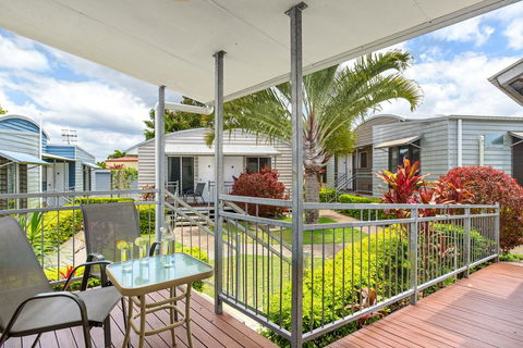 Tin Can Bay's Sleepy Lagoon Motel - Broome Tourism 0