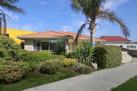 Tondo - Broome Tourism 0