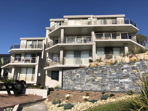 Toowoon Bay Beachfront Apartment - Broome Tourism 2