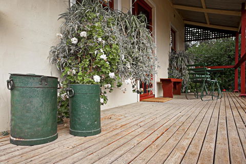 Trinity Cottage - Broome Tourism 2
