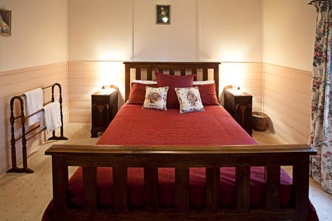 Trinity Cottage - Broome Tourism 3