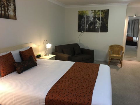 Tuckerbox Motor Inn - Broome Tourism 0