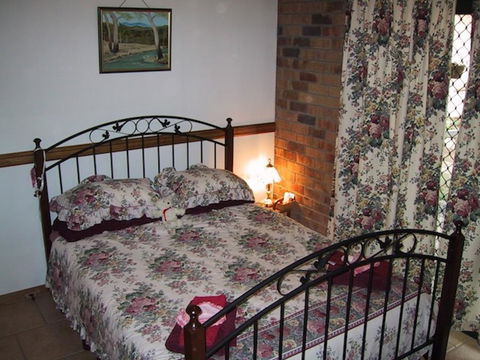 Twilight Grove Farm - Broome Tourism 0