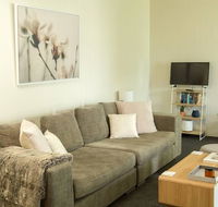 Two Bedroom Gem Short Drive to MONA - Broome Tourism