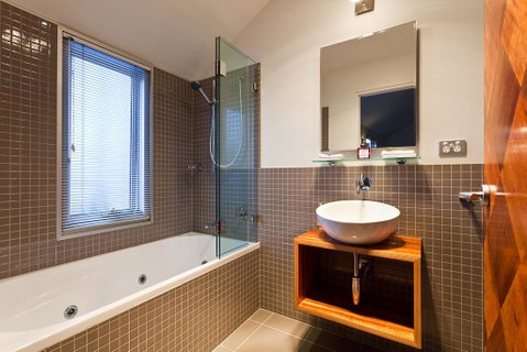 TWOFOURTWO Boutique Apartments - Broome Tourism 2