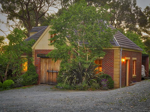 Tyneside Gatehouse - Broome Tourism 1