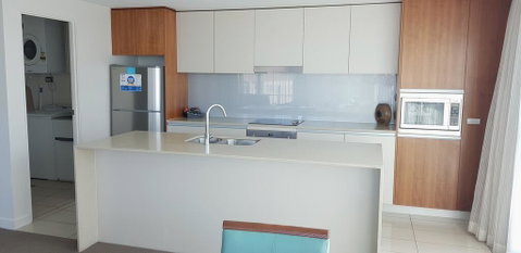 U212 Elston Grandsurf Resort - Broome Tourism 3