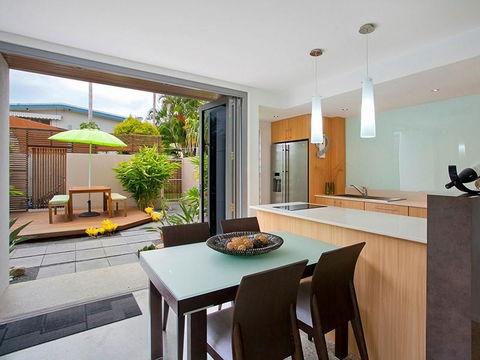 U3/27 Noosa Parade, Noosa Sound - Broome Tourism 1