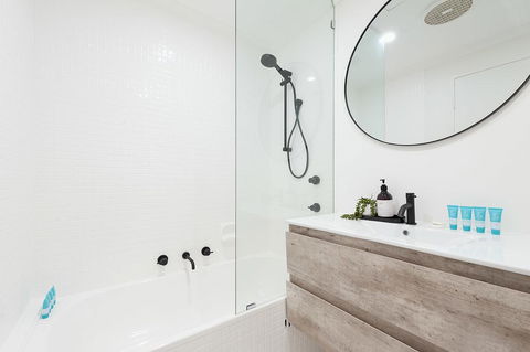 ULTIMATE BONDI LIVING - Broome Tourism 3