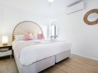 Ventura Beach Motel 2 Bed Poolside - Unit 4