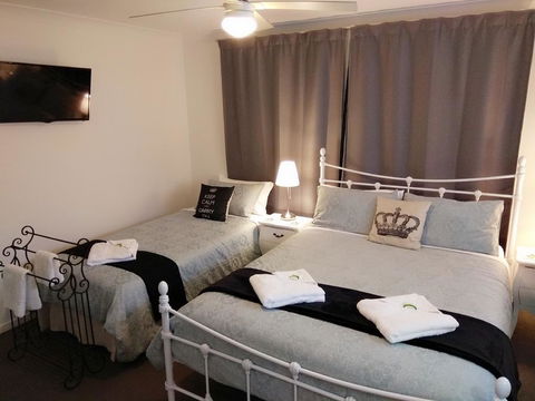 Victoria At Redcliffe Bed & Breakfast - Broome Tourism 1