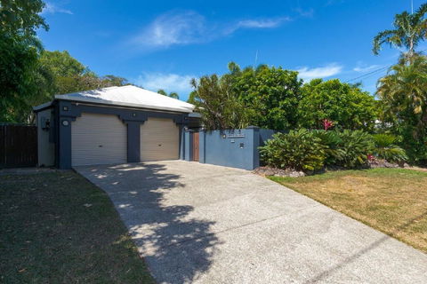 Villa Blue - Broome Tourism 1