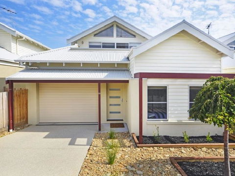 Villa By The Sea - Broome Tourism 3