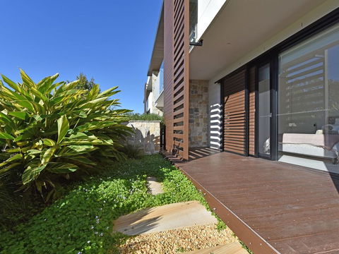 Villa Catania Waterside At Trinity Point - Broome Tourism 2