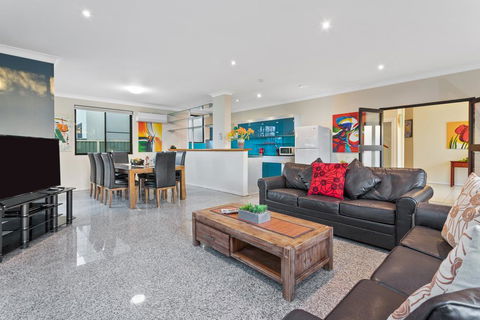 Villa De Marseilles - Melbourne - Broome Tourism 1