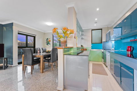 Villa De Marseilles - Melbourne - Broome Tourism 2