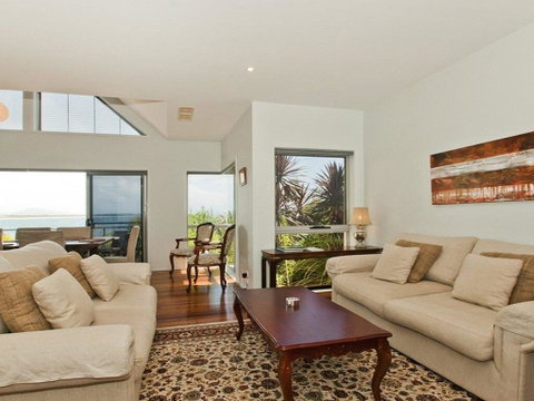 Villa Mer - Stylish Waterfront Accommodation - Broome Tourism 1