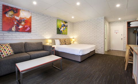 Villa Noosa Hotel - Broome Tourism 3