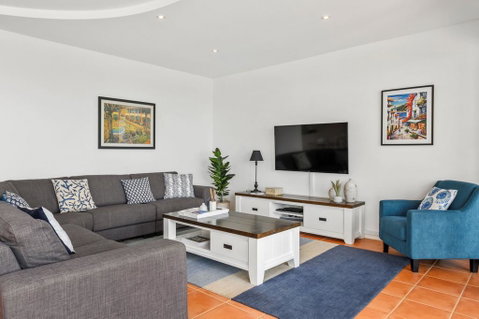 Villa Provence Coffs Harbour - Broome Tourism 2