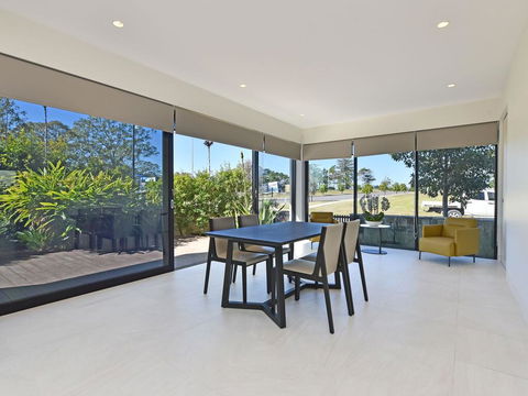 Villa Sorrento Waterside At Trinity Point - Broome Tourism 1