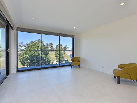 Villa Sorrento Waterside At Trinity Point - Broome Tourism 3