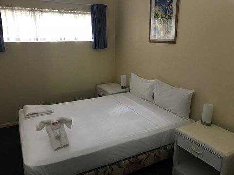 Villa Vaucluse Apartments - Broome Tourism 2