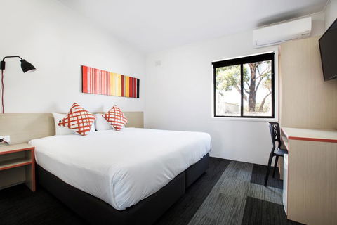 Villawood Hotel - Broome Tourism 0