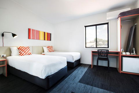 Villawood Hotel - Broome Tourism 2