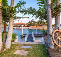 Vista del Mare - 81 Witonga Drive Yamba Family home on water. - Broome Tourism