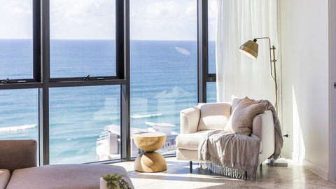 Vue Broadbeach - Broome Tourism 1