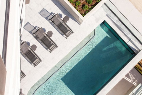 Vue Broadbeach - Broome Tourism 0