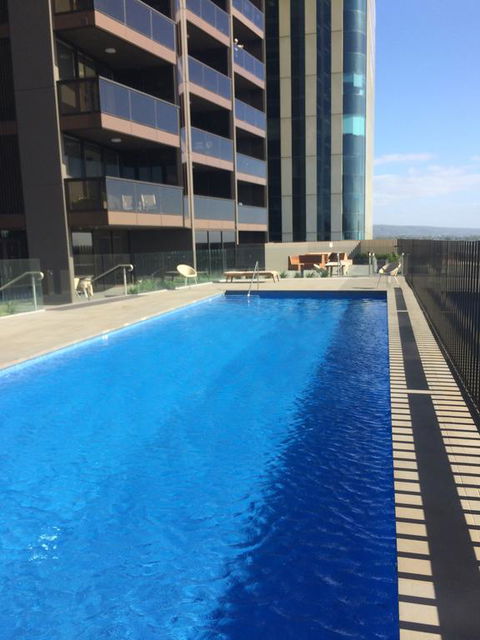 VUE Penthouse On King William - Broome Tourism 3