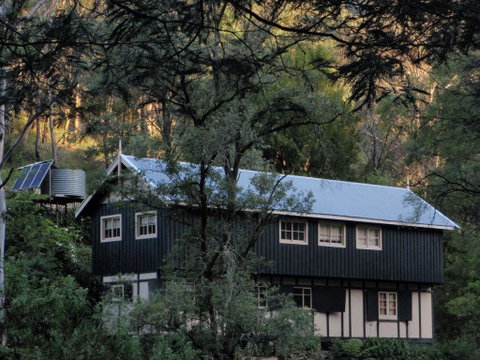 Walhalla Coach House - Broome Tourism 0