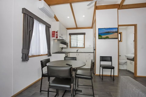 Warrnambool Holiday Village - Broome Tourism 2