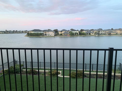 Waterfront Grand Villa For Big Group - Broome Tourism 3