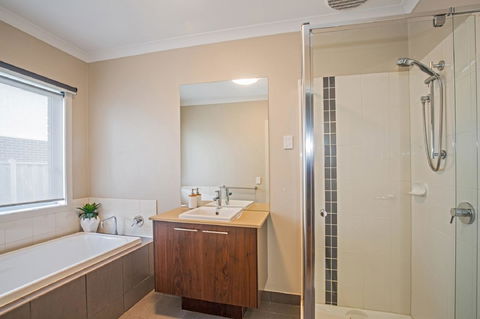 Nautical Rise Torquay - Broome Tourism 20