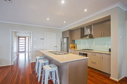 Nautical Rise Torquay - Broome Tourism 6
