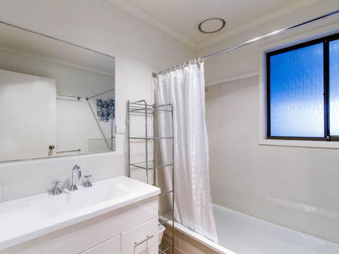 Perfect For Family Fun - Broome Tourism 9