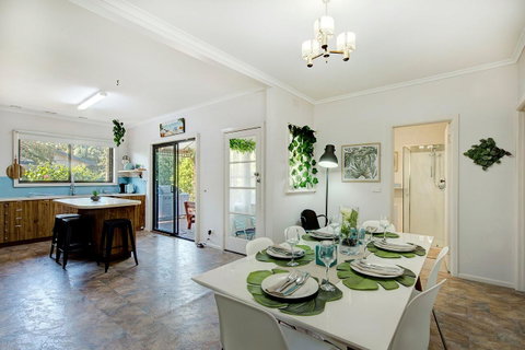 Sunryes Beach House - Broome Tourism 14