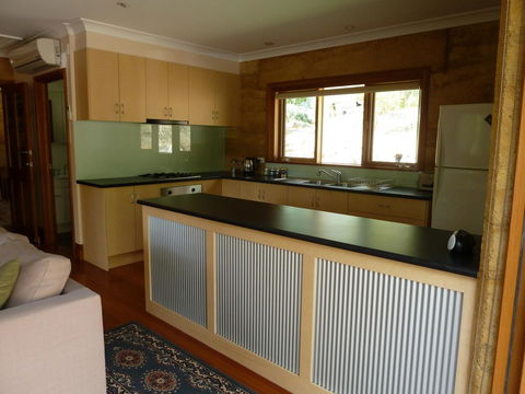 Bundjil Studio - Broome Tourism 16