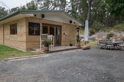 Bundjil Studio - Broome Tourism 1