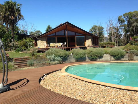 Kangaroo Manor - Broome Tourism 28