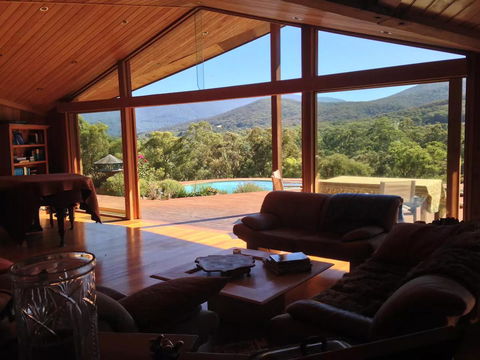 Kangaroo Manor - Broome Tourism 0