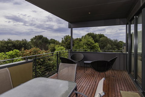 1 Pebble Place - Broome Tourism 8