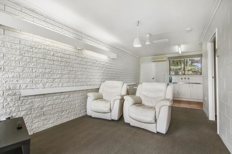 Hybiscus Waterfront Apartments - Broome Tourism 28