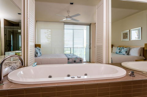 Plantation Resort At Rainbow - Broome Tourism 7