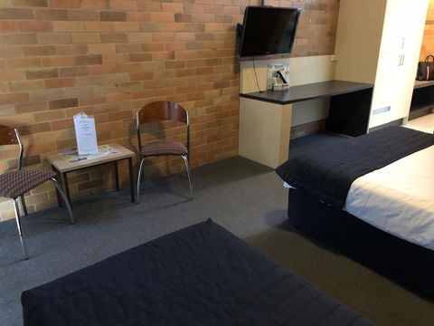 Bribie Island Hotel - Broome Tourism 18