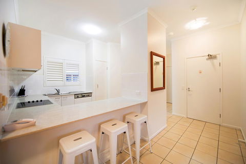 Whale Watch Ocean Beach Resort - Broome Tourism 9